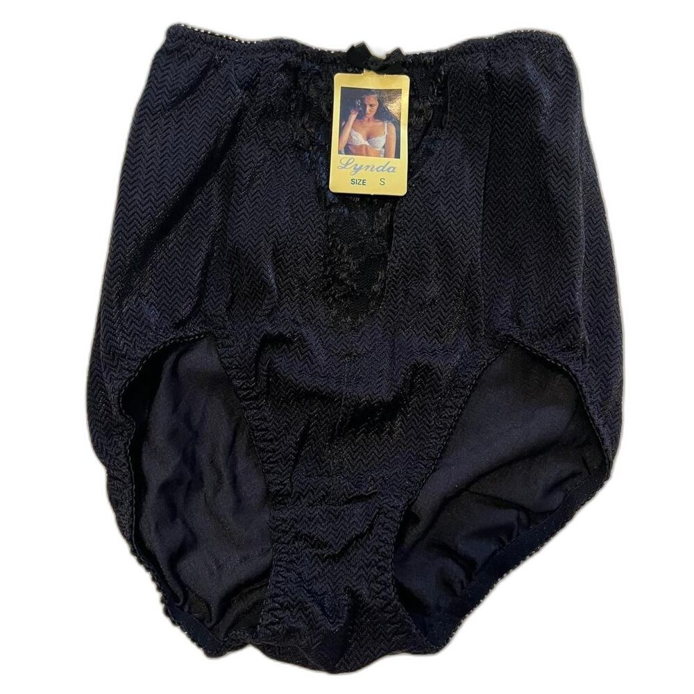 vintage Y2K 2000s black high-waisted bikini panties size small NEW with tags